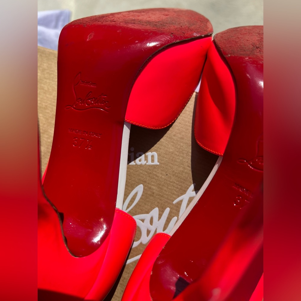 Christian Louboutin Dalida pointed toe pumps - Picture 9 of 14